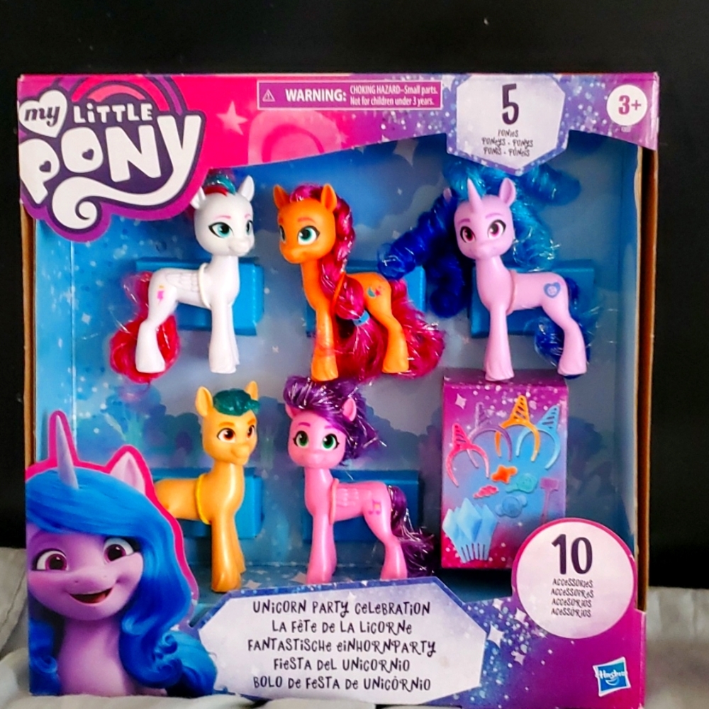 My Little Pony: A New Generation Movie Unicorn Party Celebration Collection